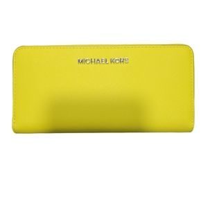 MICHAEL KORS gorgeous yellow Wallet